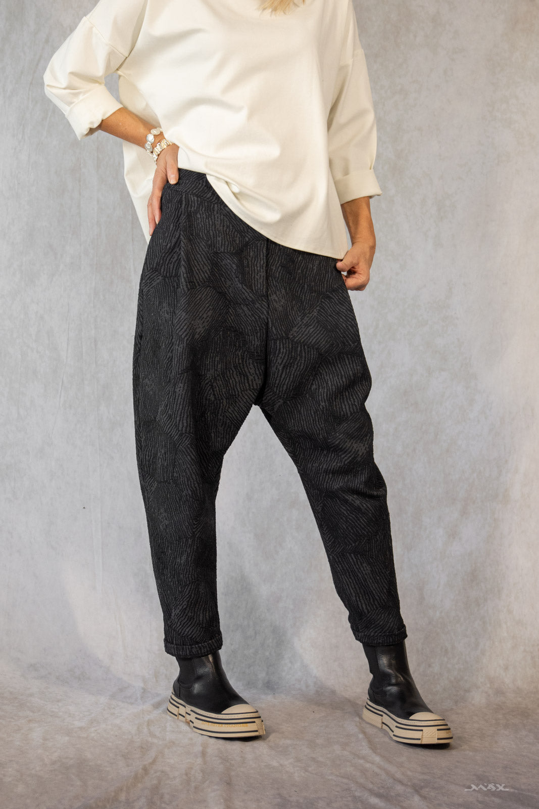 Baggyhose mit geprägter Musterung Gr. onesize(38-42)