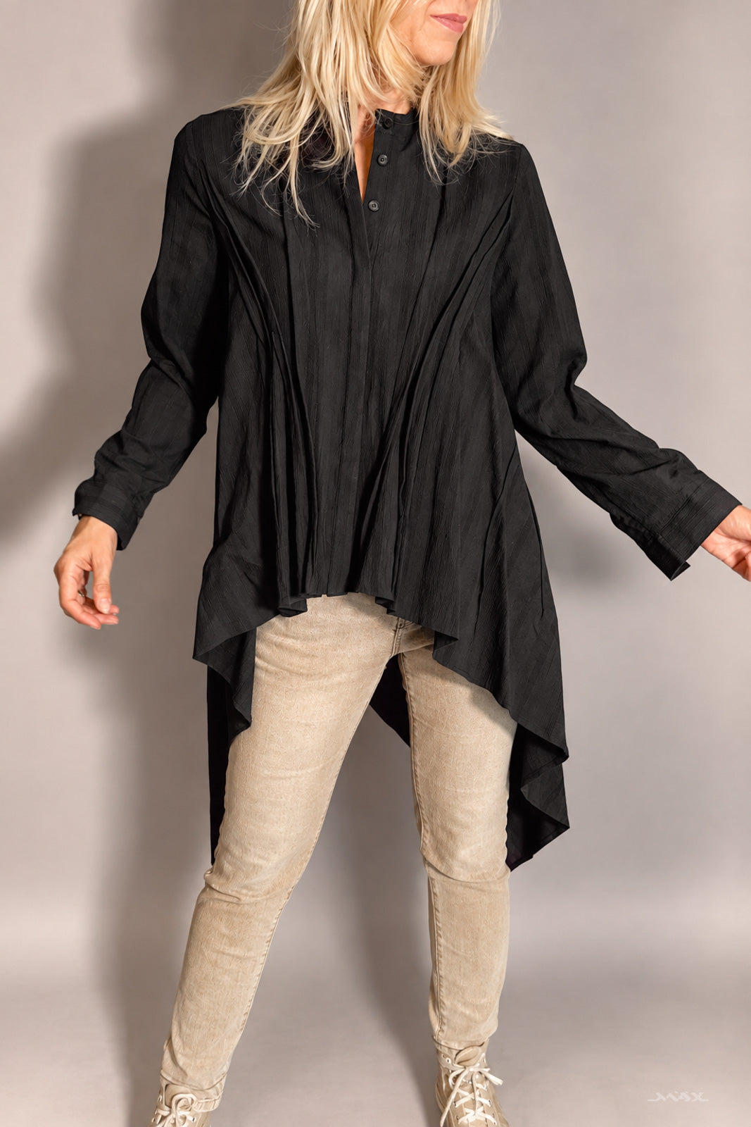 Seersucker-Longbluse im Vokuhila-Schnitt Gr. Onesize (38-42)