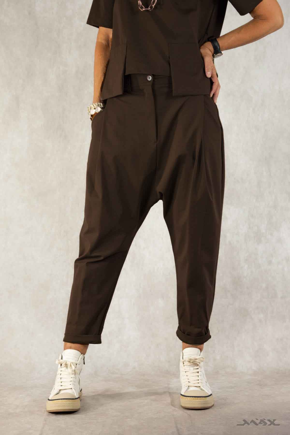 Baggyhose dunkelbraun mit Knopf Gr. Onesize (36-42)