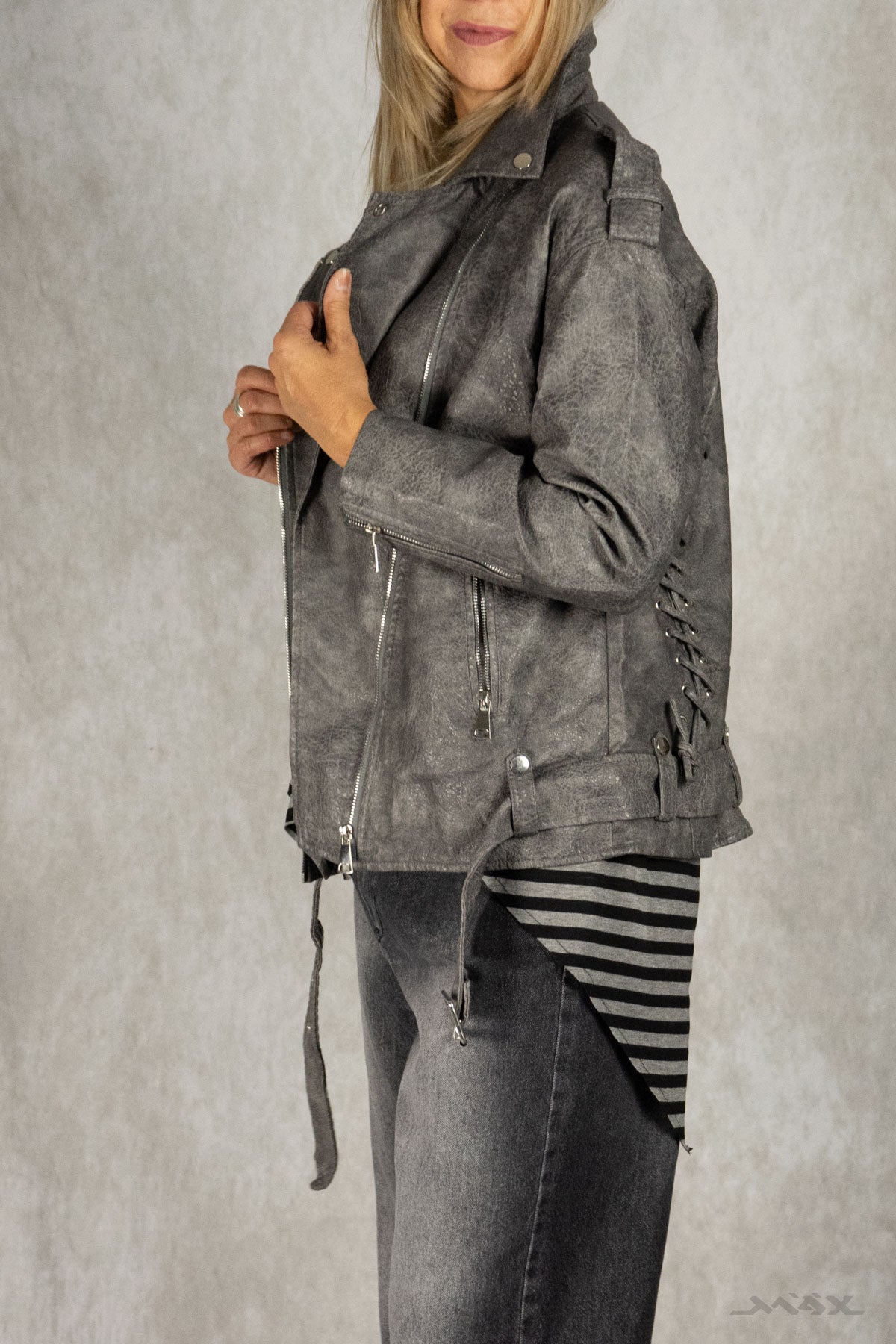 Bikerjacke aus Vegan-Leder grau Gr. Onesize (38-42)