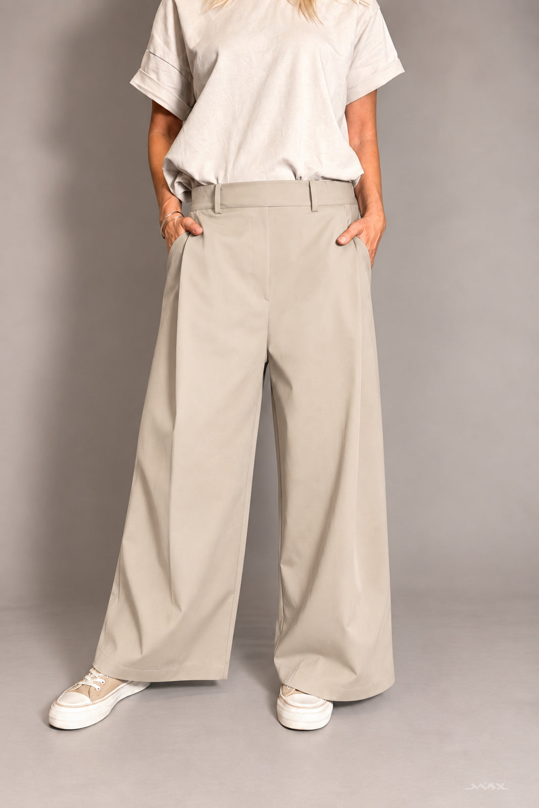 Elegante Hose mit Bundfalten Gr. Onesize (36-42)