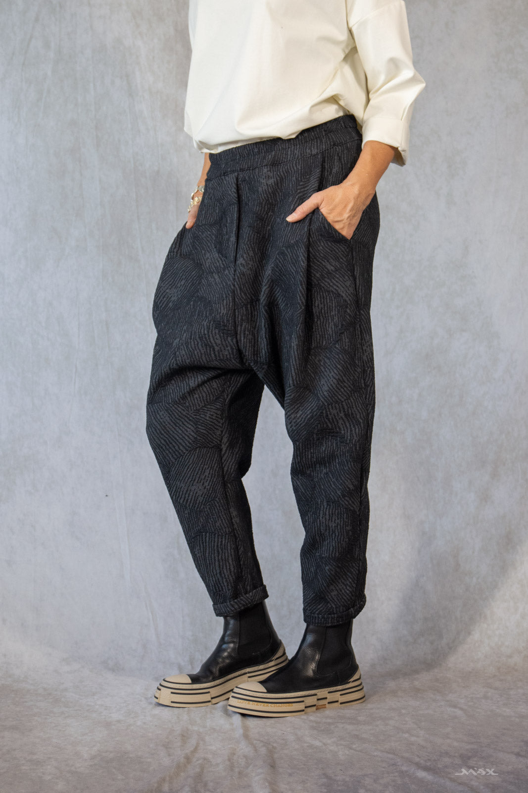 Baggyhose mit geprägter Musterung Gr. onesize(38-42)