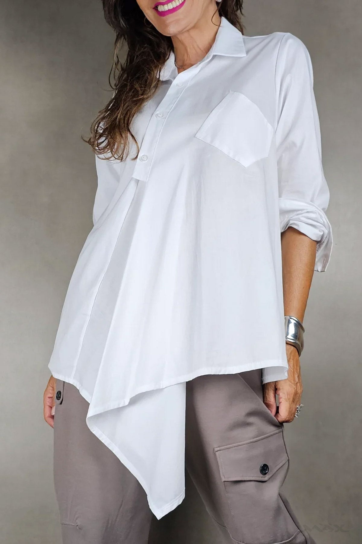 Asymmetrische Longbluse mit aufgesetzter Tasche Gr. Onesize (38-42)