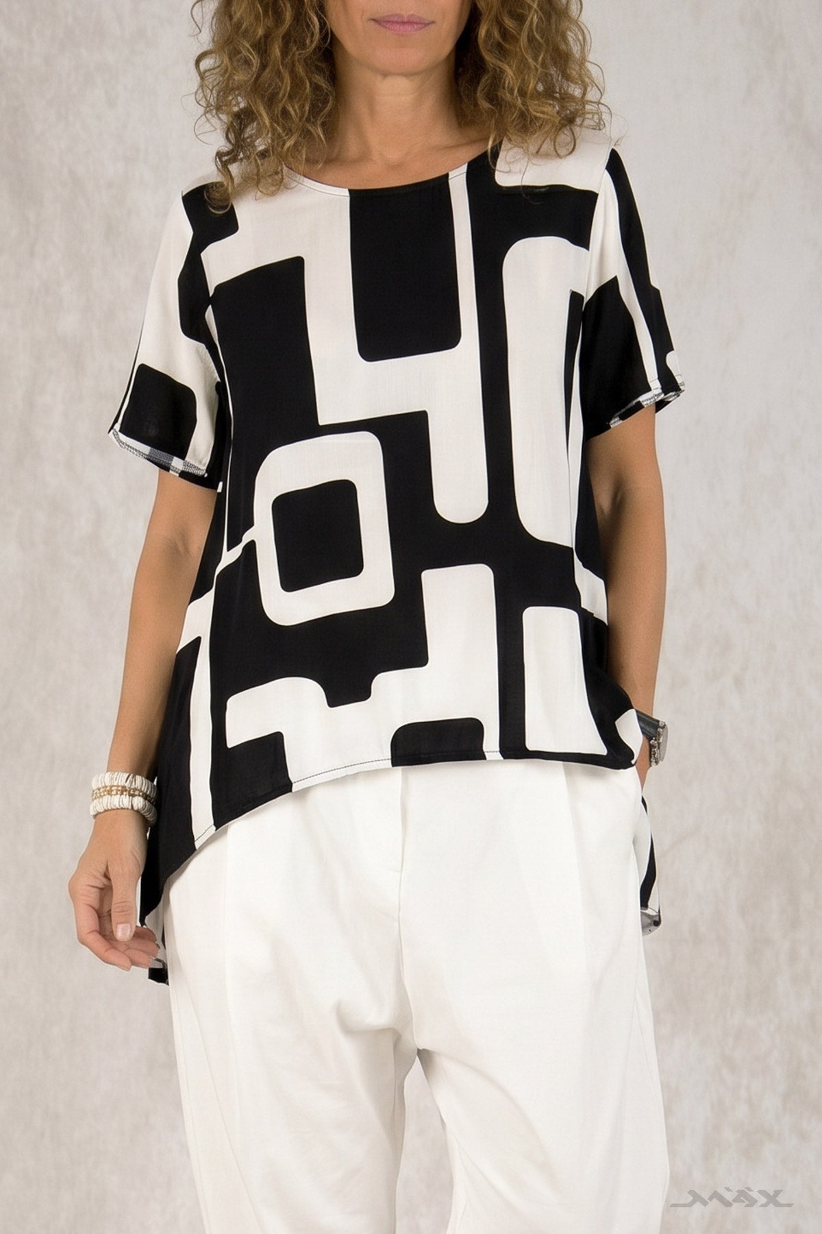 Viskose Shirt schwarz-weiß gemustert Gr. onesize (38-42)