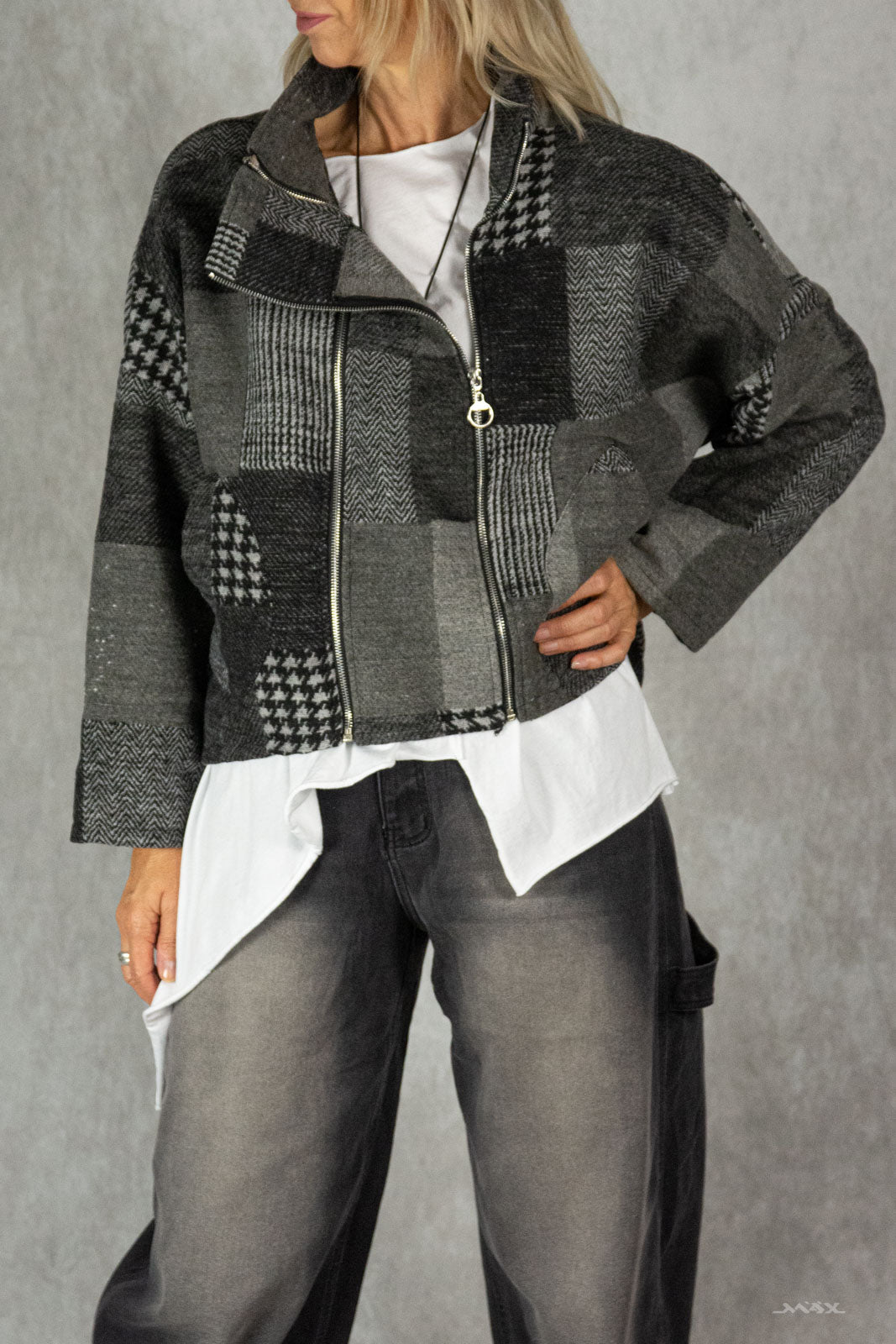 Zipper-Jacke grau mit Muster-Mix Gr. Onesize (38-44)