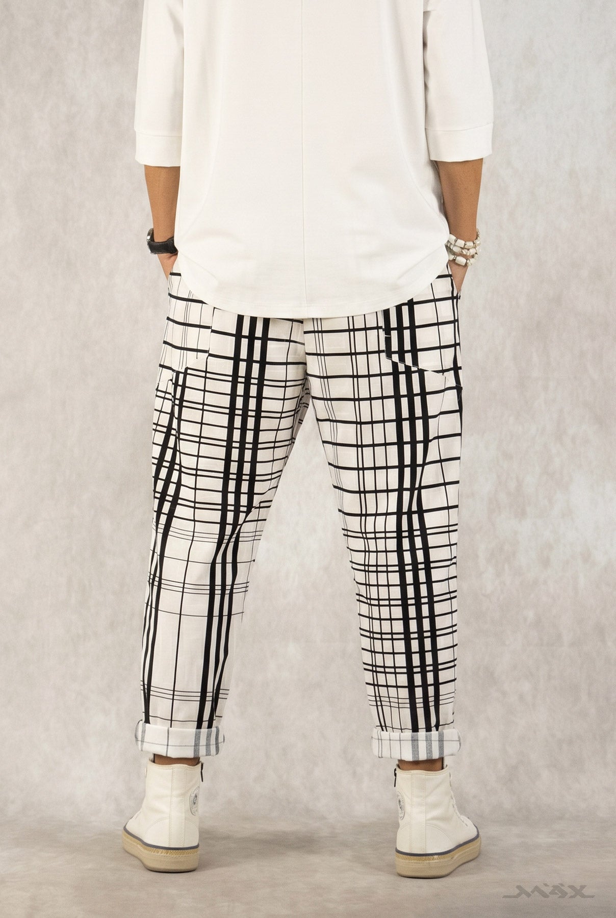 Pantalon noir et blanc à carreaux, taille unique (36–40)
