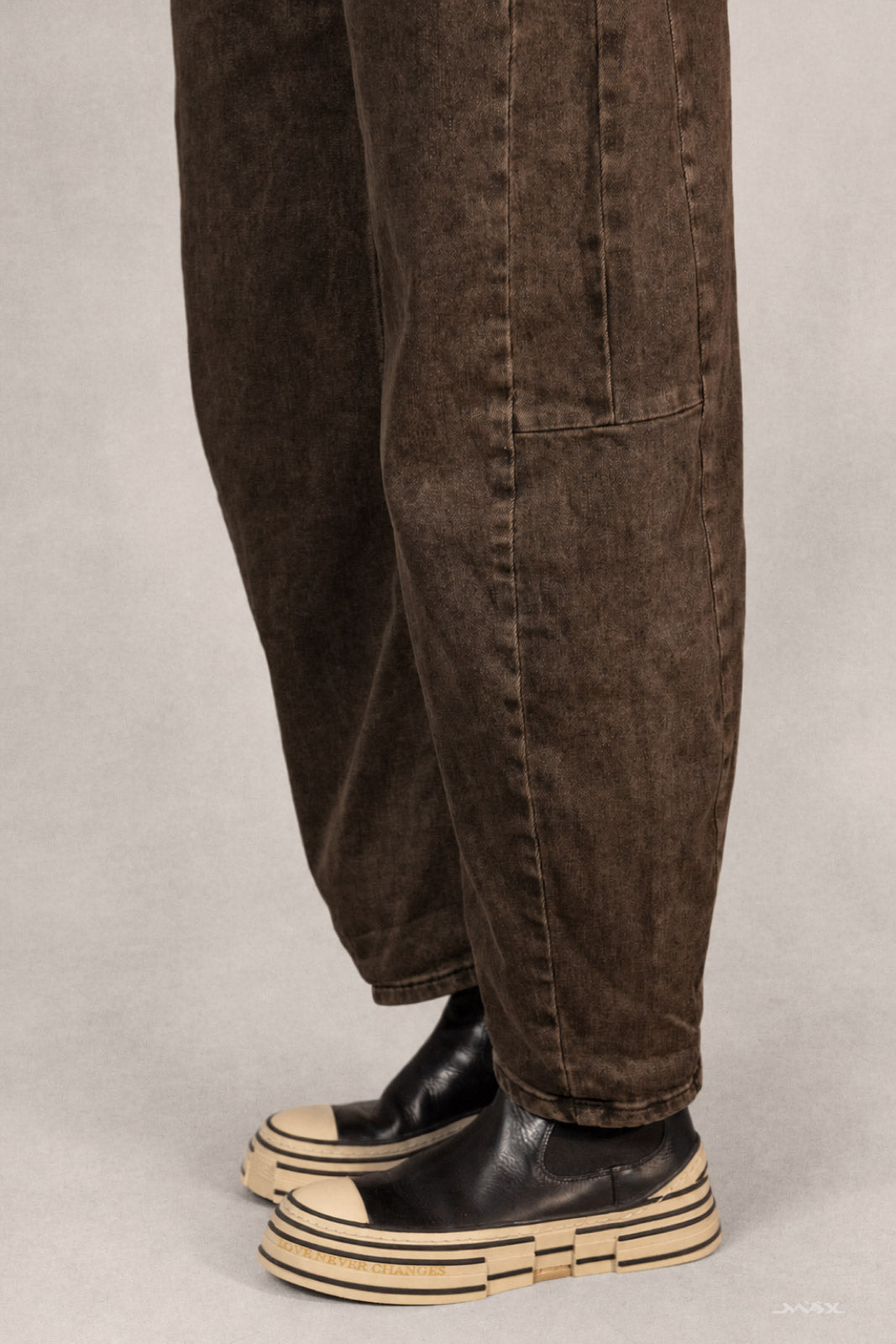 Jean barrel délavé