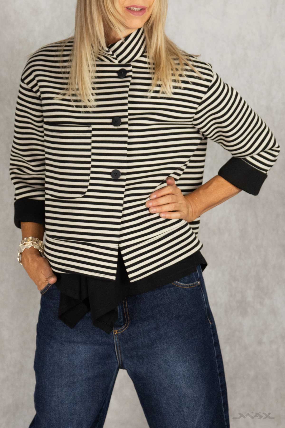 Kastige Jacke gestreift Gr. onesize(38-42)