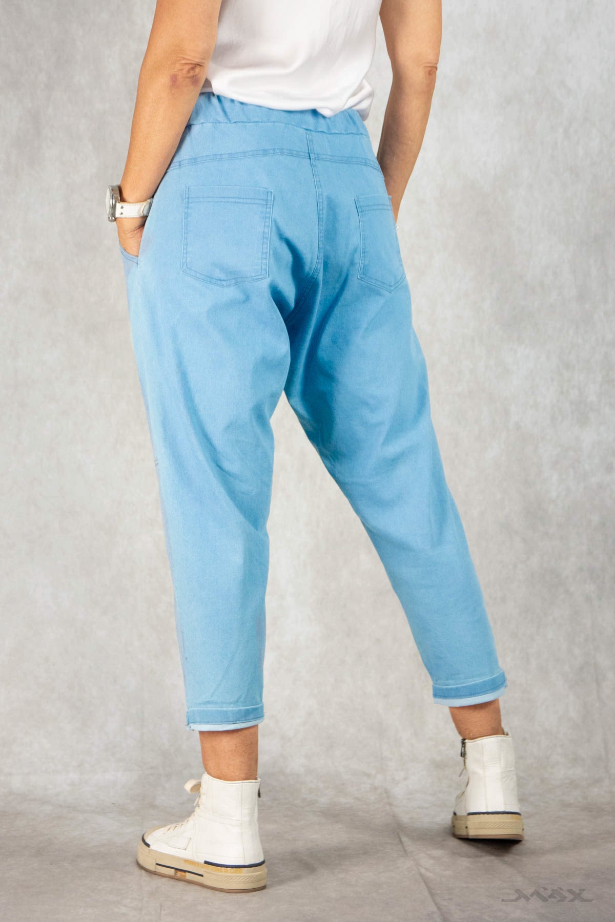 Haremshose hellblau aus stretchigem Jeans-Stoff Gr. Onesize (38-44)