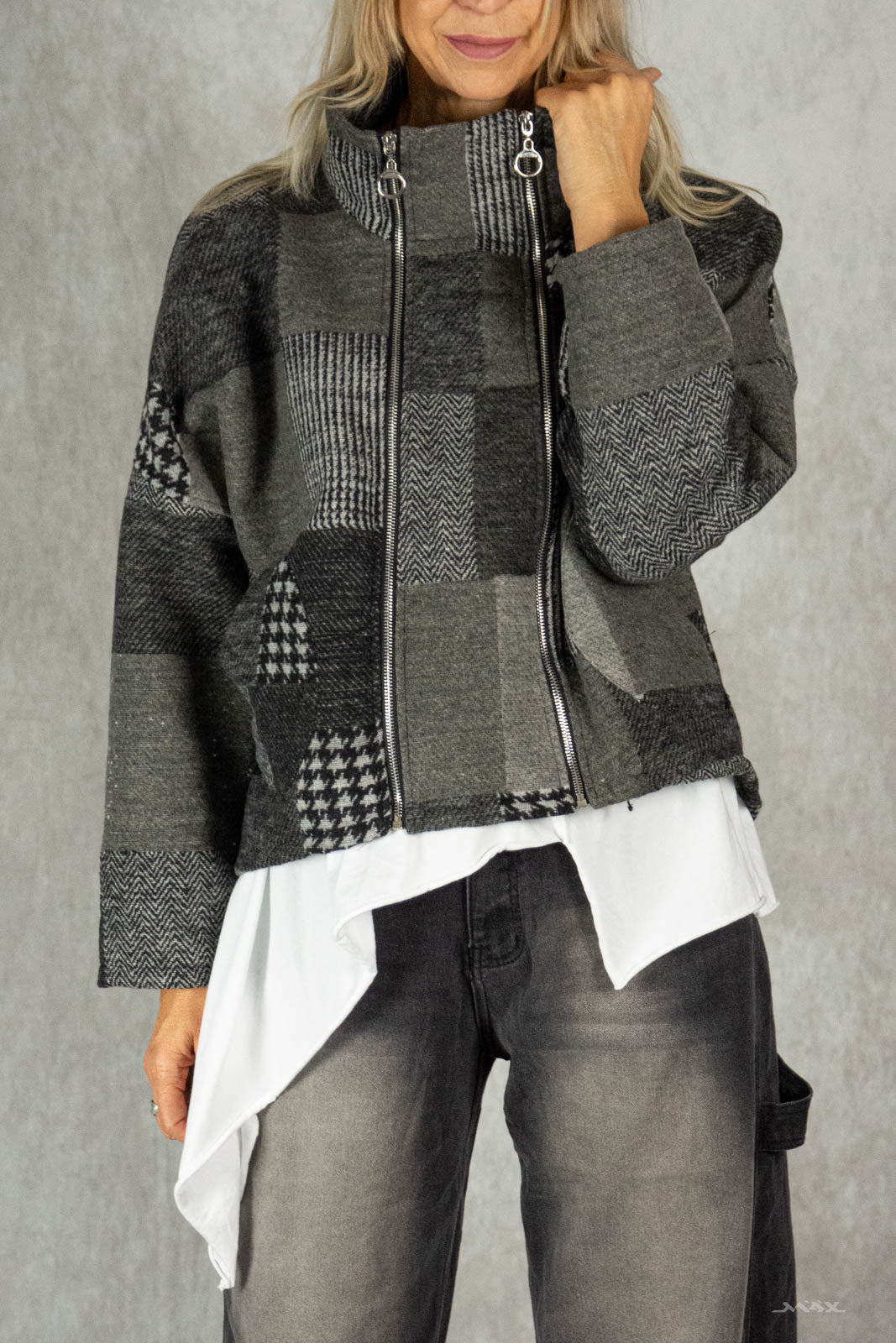 Zipper-Jacke grau mit Muster-Mix Gr. Onesize (38-44)