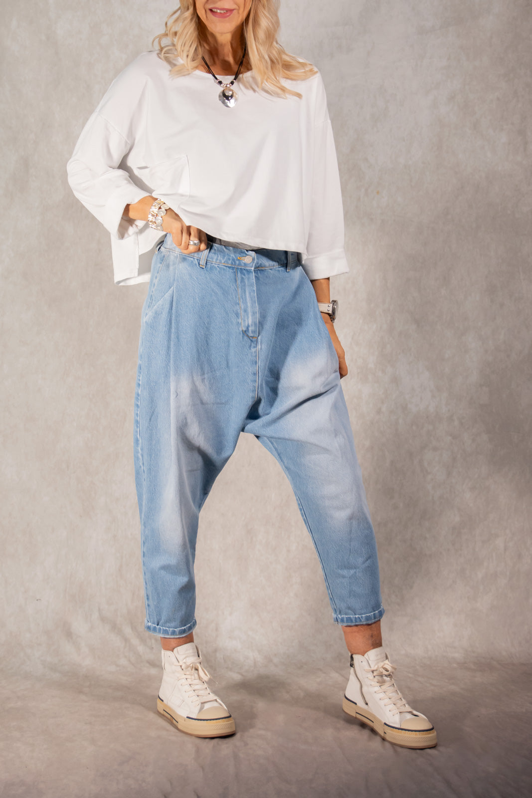 Baggyhose aus Jeans hellblau Gr. Onesize (36-40)