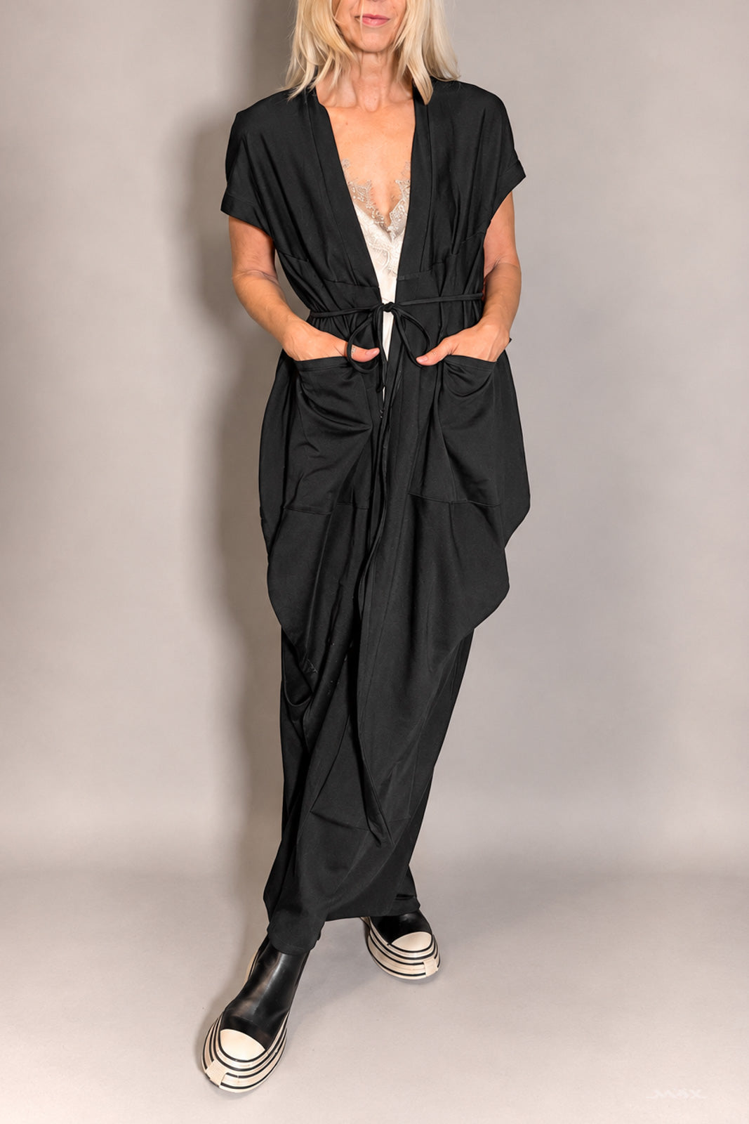 Gilet long avec ceinture à nouer – Taille unique (38–44)