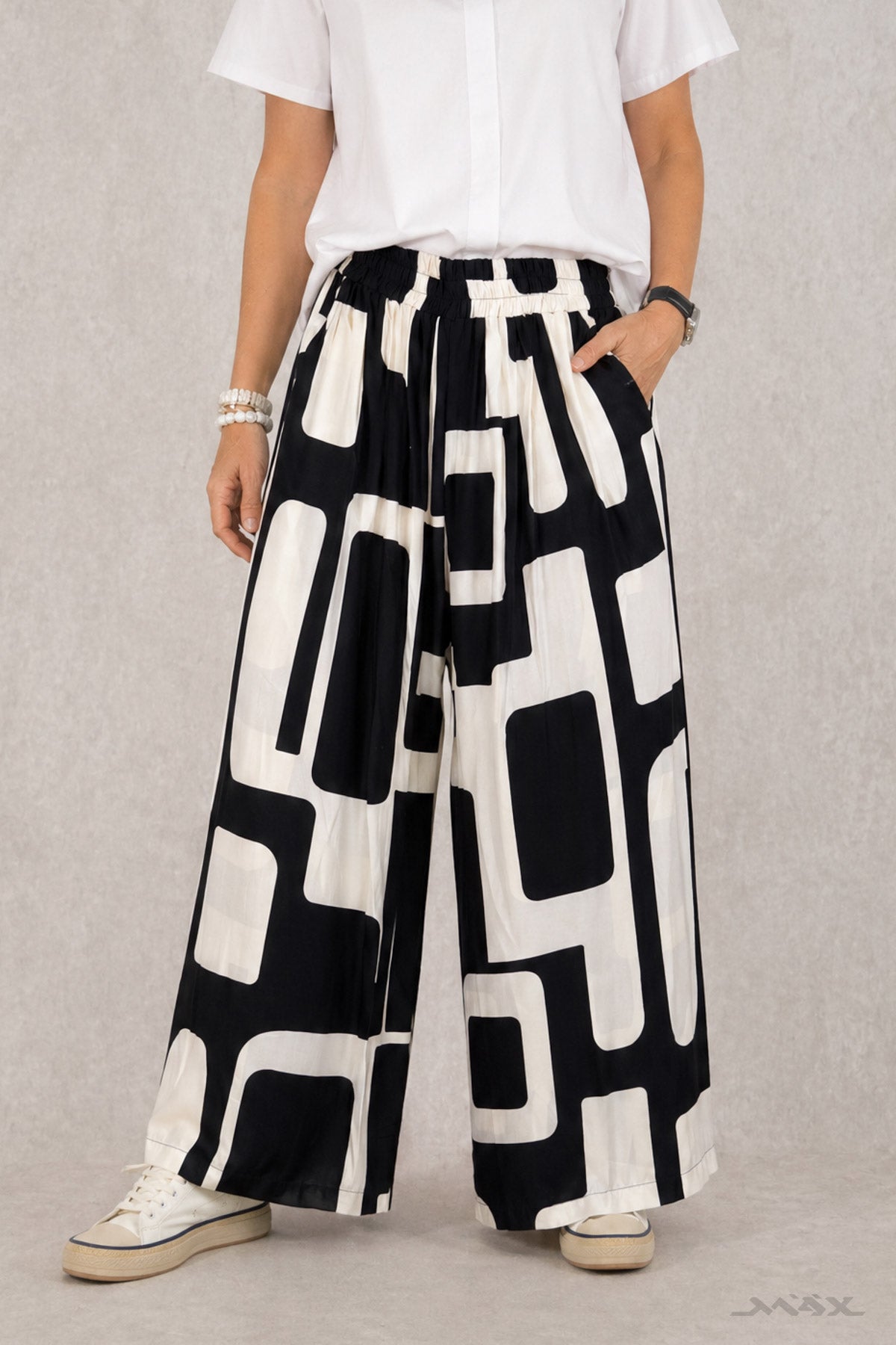 Viskose-Marlenehose schwarz-weiß gemustert Gr. onesize (36-40)