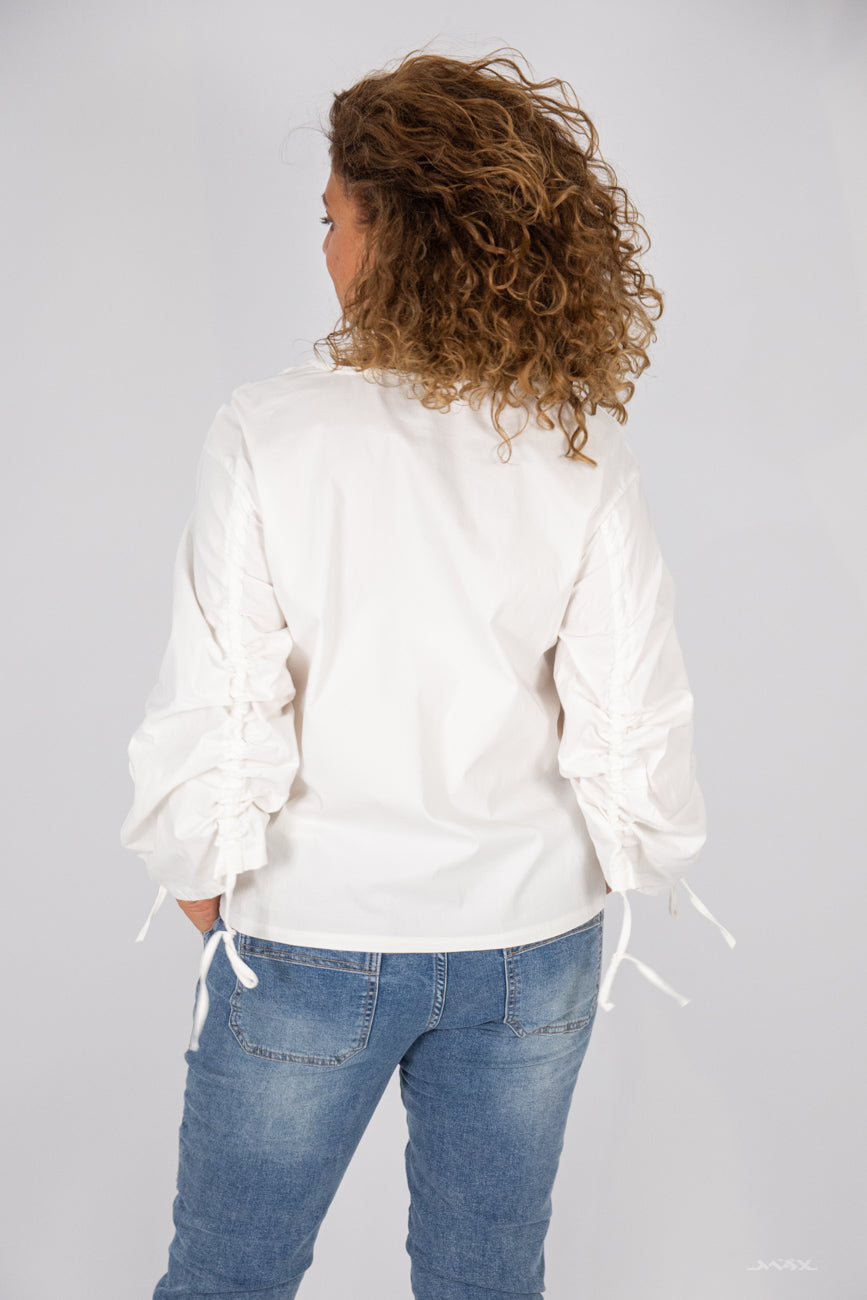 Bluse offwhite mit gerafftem Arm