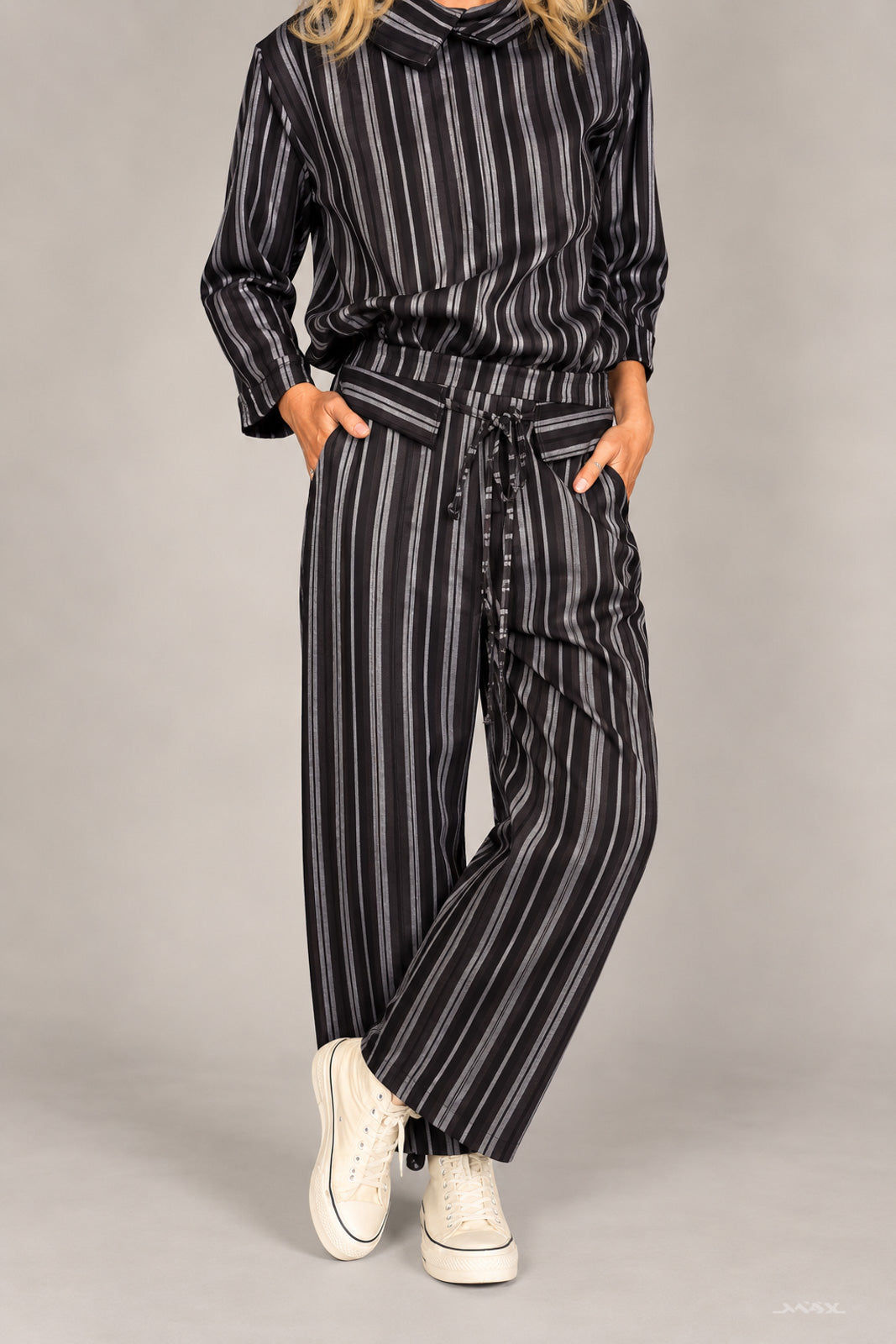 Gestreifte Wide-Leg Hose mit Bindeband Gr. Onesize (36-40)
