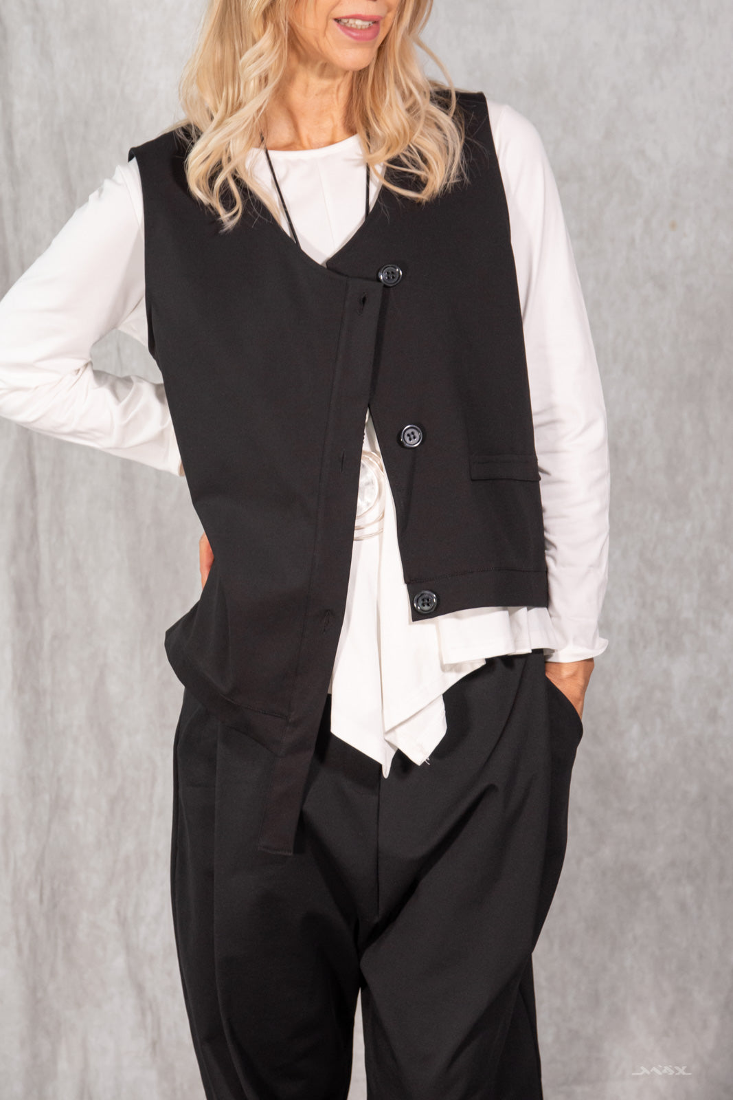 Asymmetrische gilet met gelaagde snit zwart - onesize (38-42)