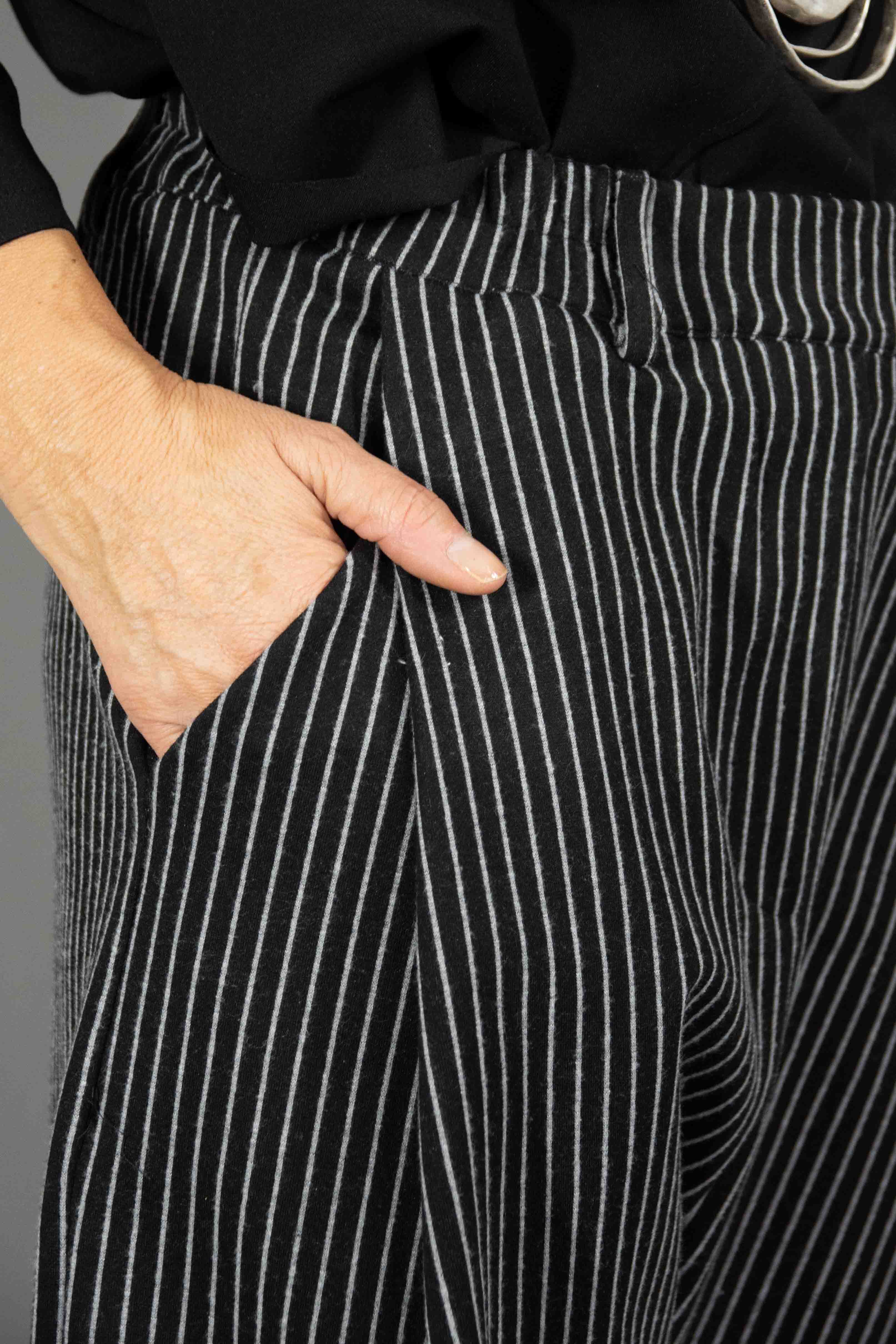 Pantalon ample à rayures noires, taille unique (38-42)