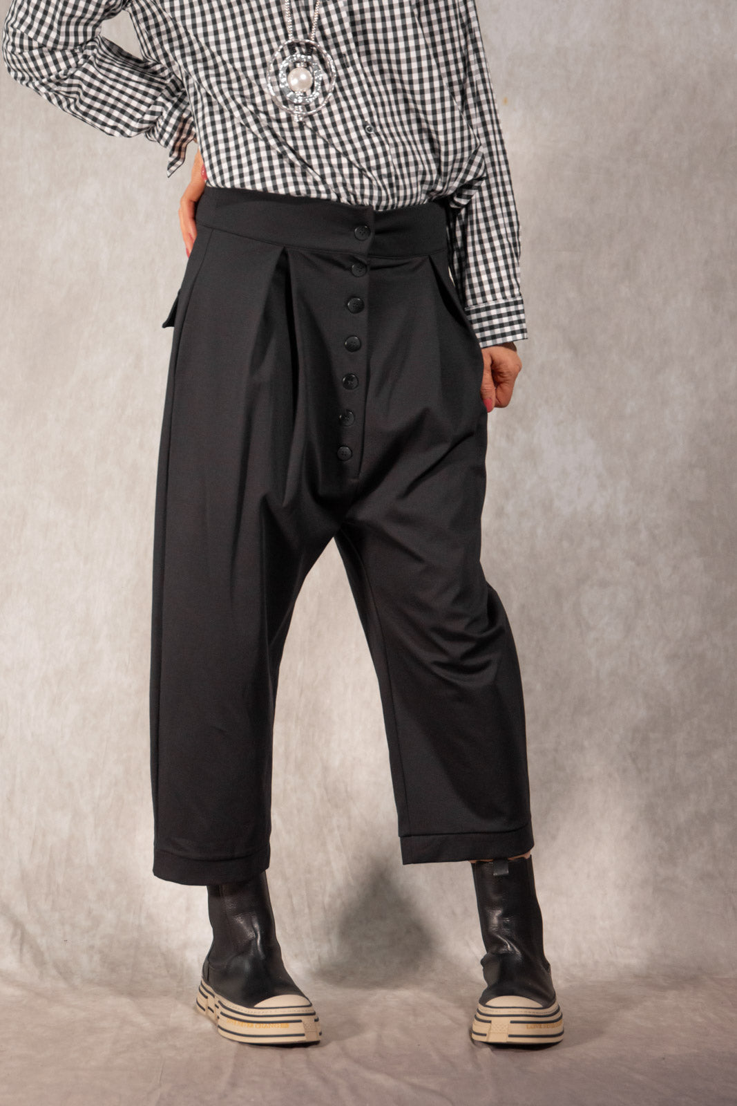 Haremshose mit Bundfalten und Knopfleiste Gr. Onesize (36-40)