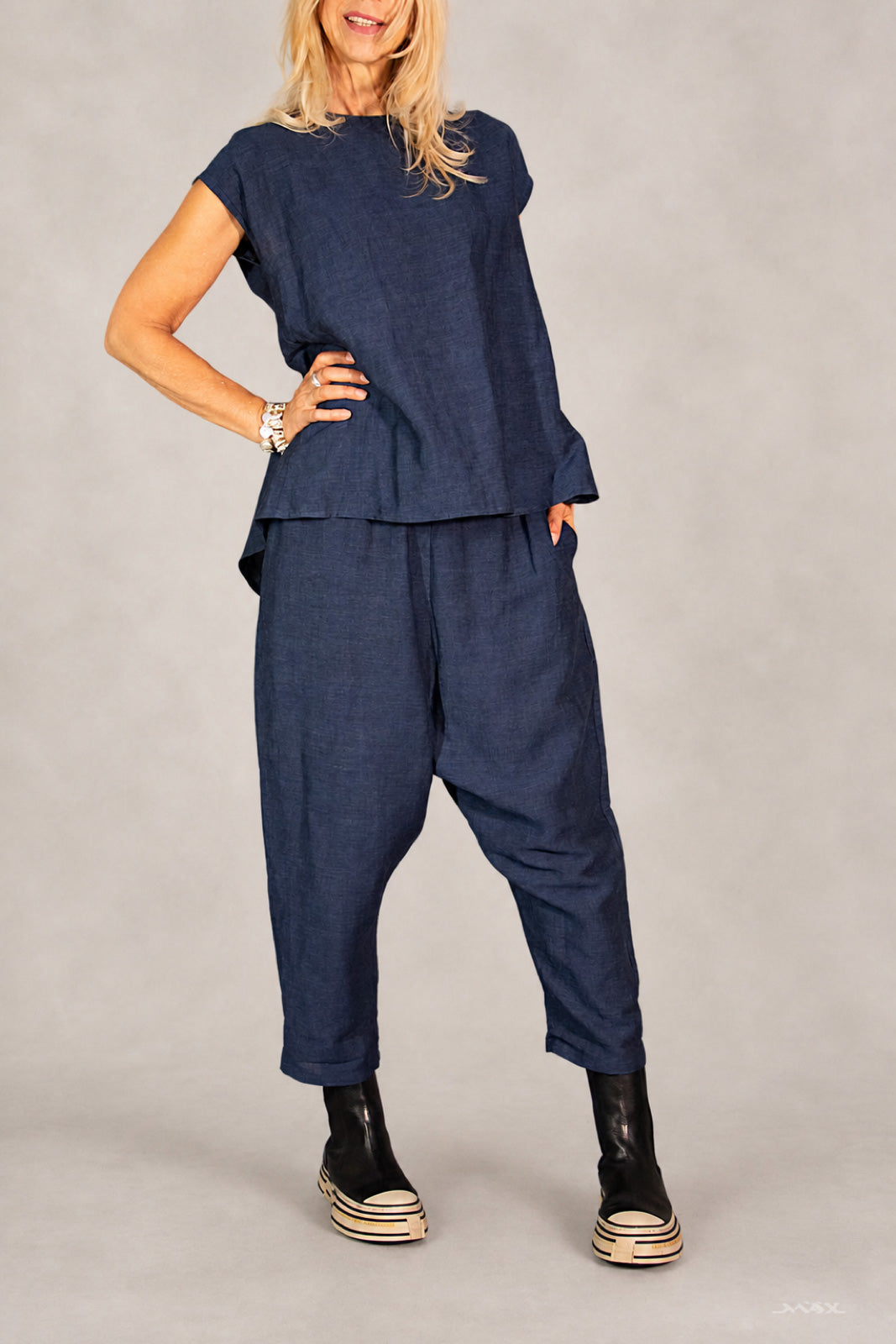 Lichte harembroek donkerblauw – One Size (38–42)