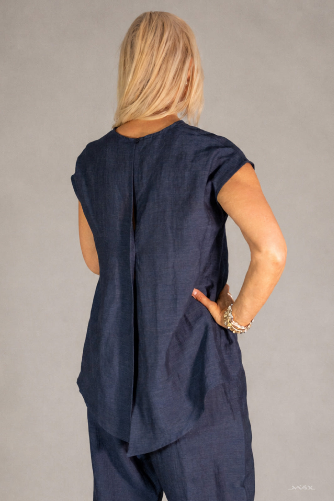 Leichtes Vokuhila-Top dunkelblau Gr. Onesize (38-42)