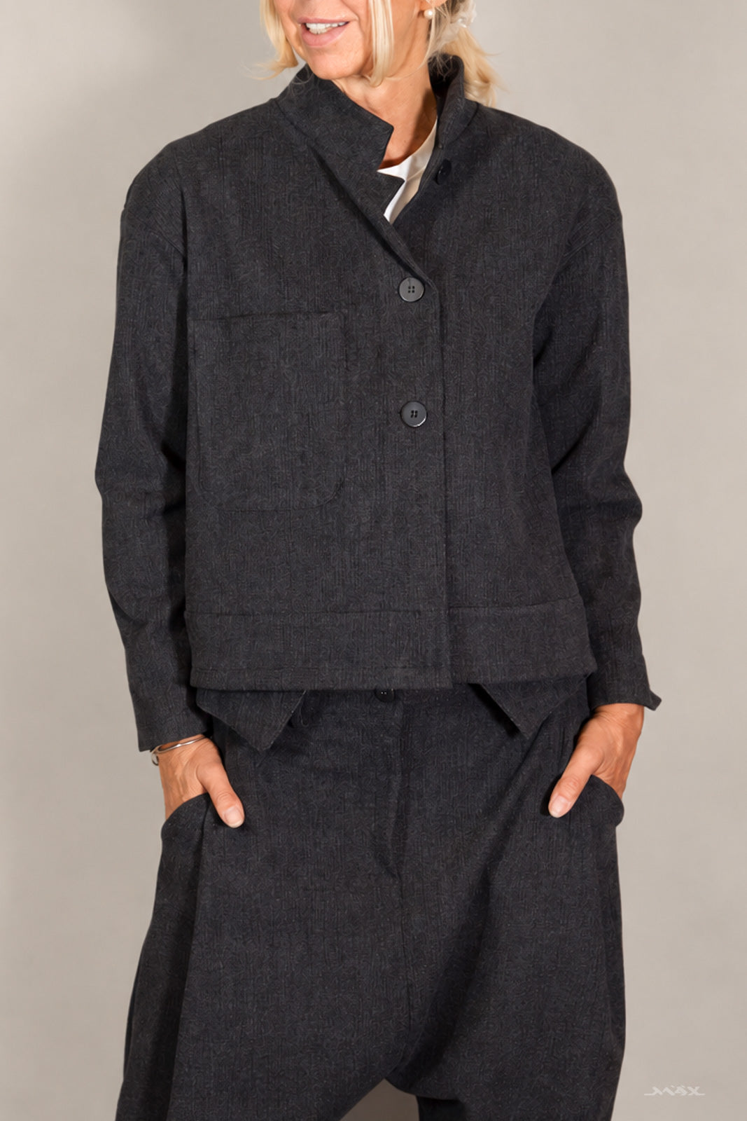 Weiche Jacke mit Knopfleiste dunkelgrau Gr. Onesize (38-42)