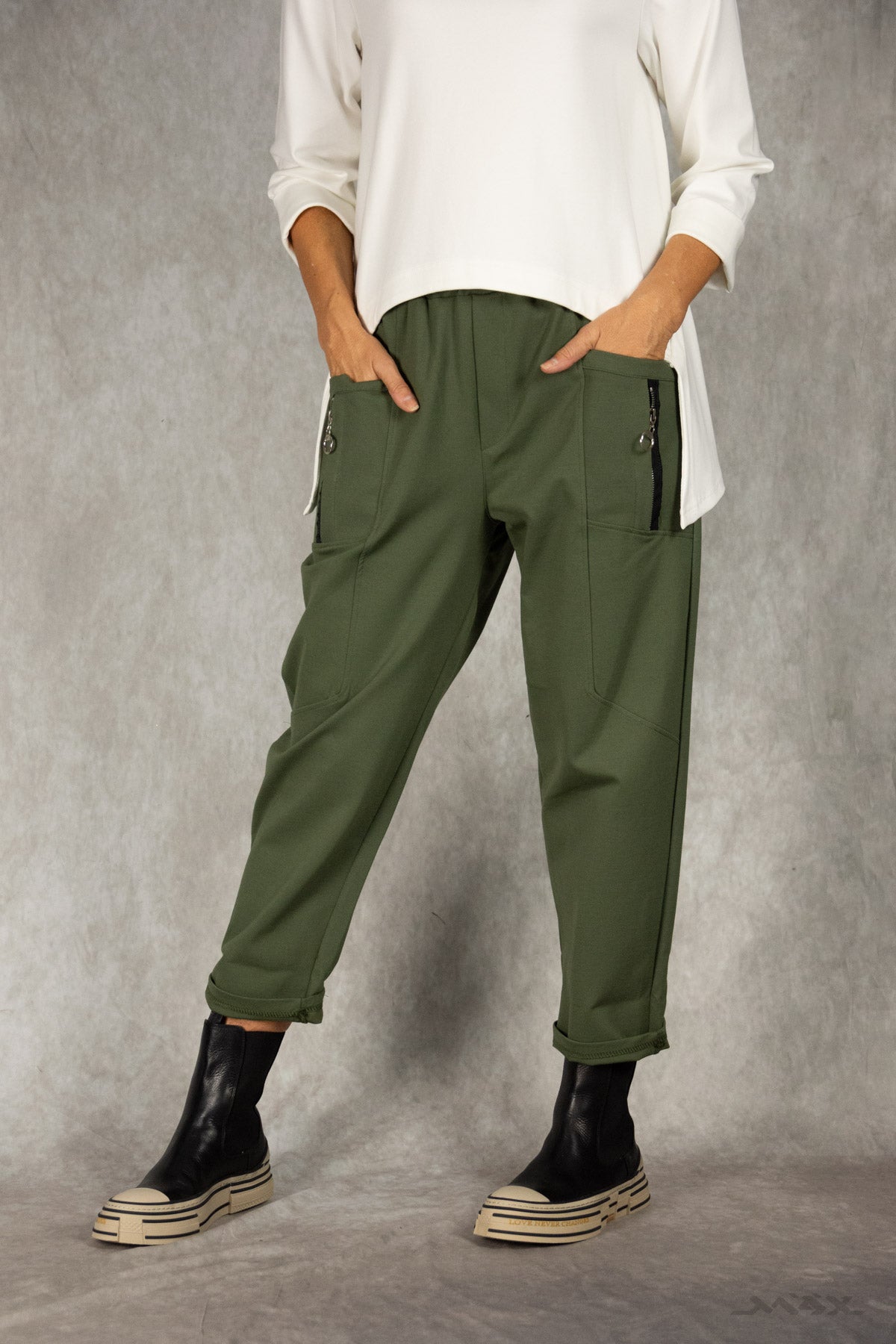 Hose mit Zipper-Taschen Gr. onesize (38-44)
