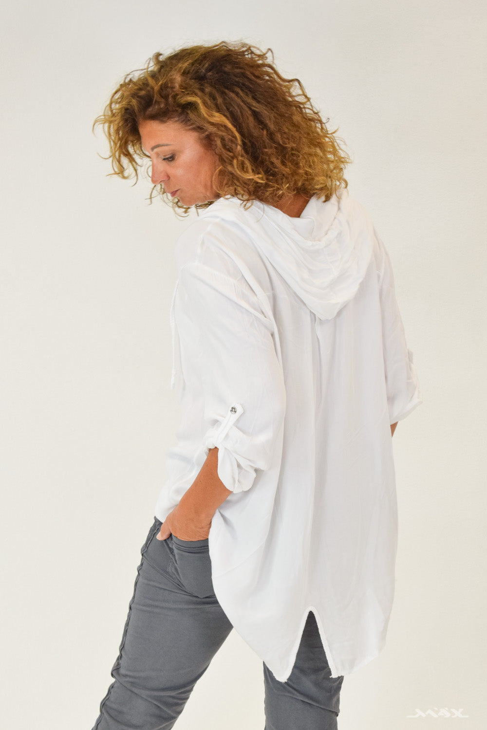 blouse met capuchon in het wit