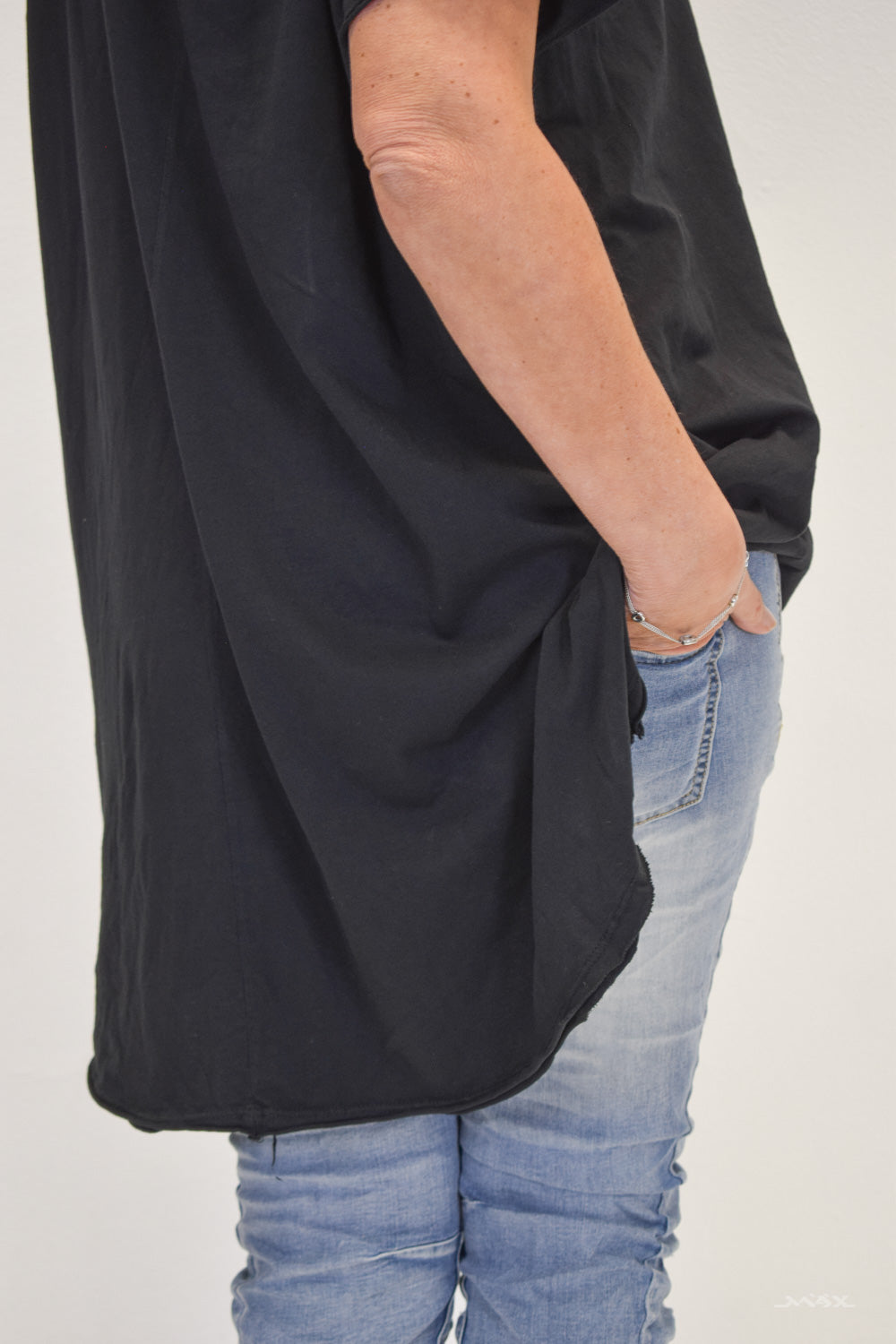 Oversized Kurzarm-Vokuhila Shirt schwarz aus Baumwolle